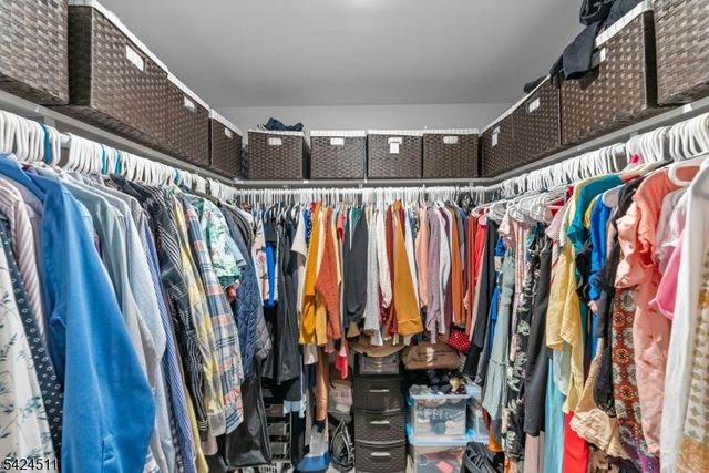 64 Halina Ln, Butler Boro, NJ 07405