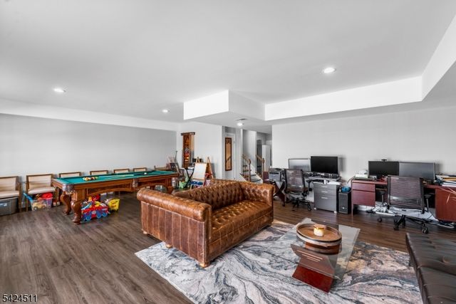 64 Halina Ln, Butler Boro, NJ 07405