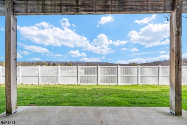 64 Halina Ln, Butler Boro, NJ 07405