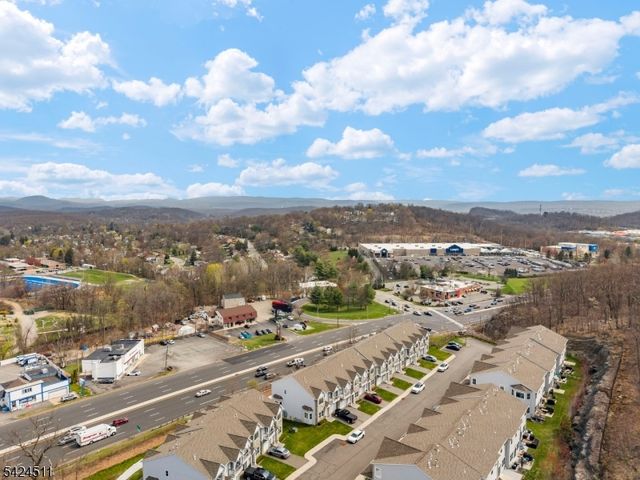 64 Halina Ln, Butler Boro, NJ 07405