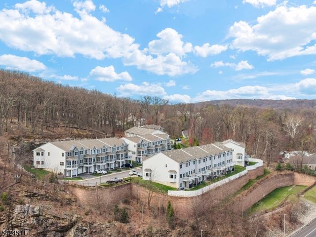 64 Halina Ln, Butler Boro, NJ 07405