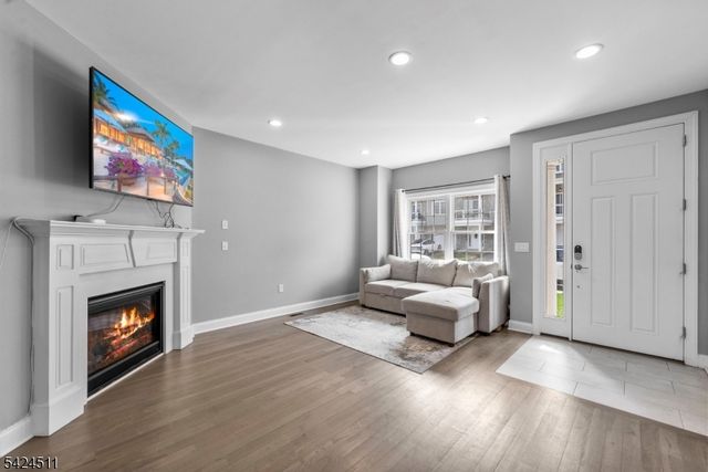 64 Halina Ln, Butler Boro, NJ 07405