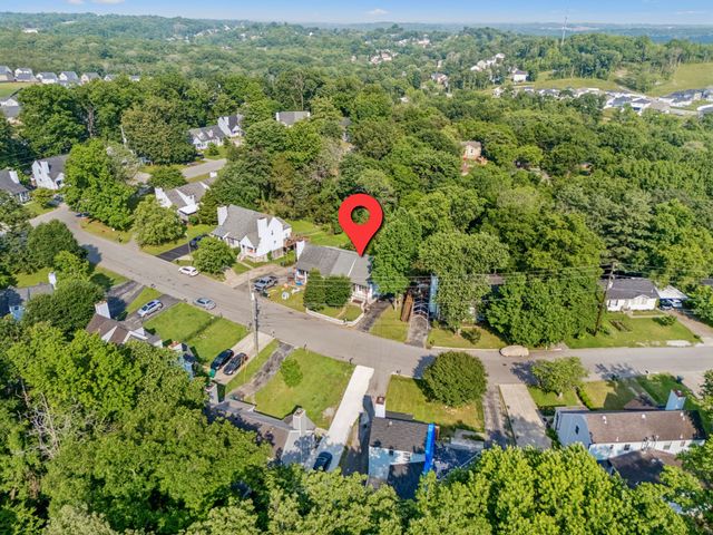 510 Hidden Hill Dr, Hermitage, TN 37076