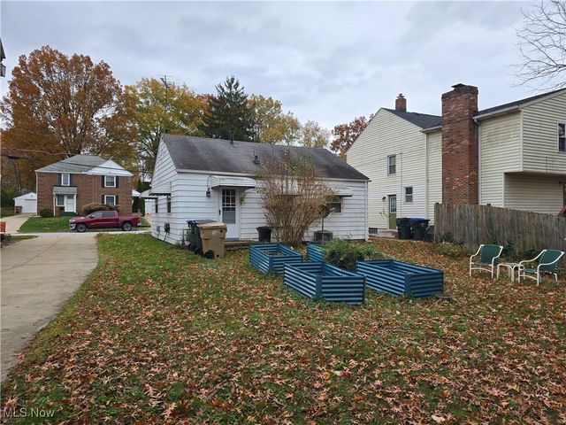 1864 17th Street, Cuyahoga Falls, OH 44221