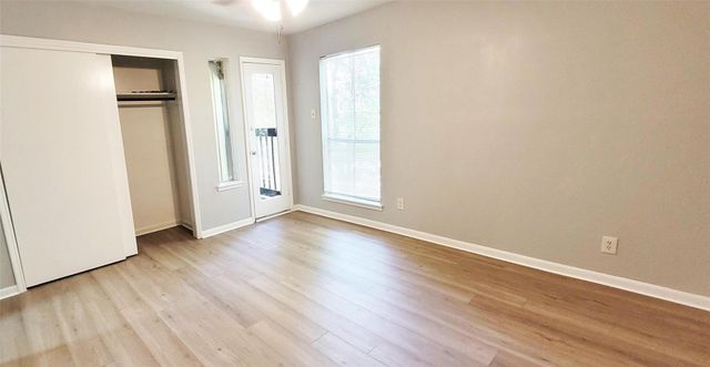 6374 Creekbend Drive, Houston, TX 77096