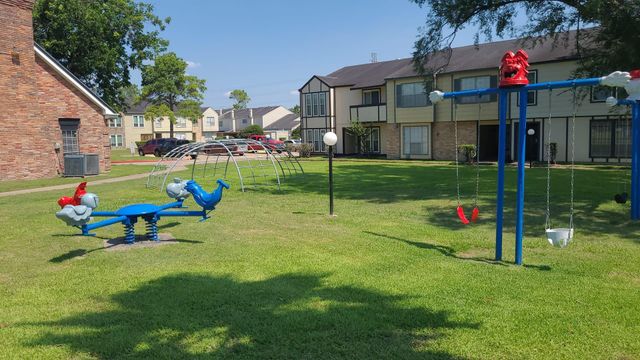 6374 Creekbend Drive, Houston, TX 77096