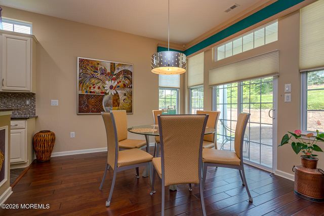 19 Troon Court, Monroe, NJ 08831