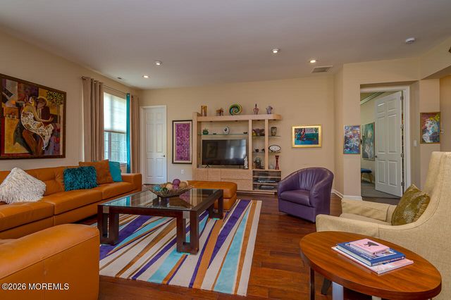 19 Troon Court, Monroe, NJ 08831