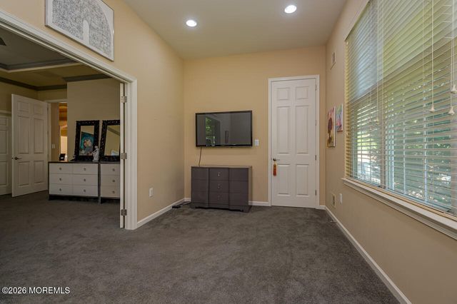 19 Troon Court, Monroe, NJ 08831