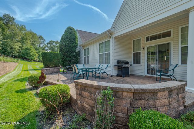 19 Troon Court, Monroe, NJ 08831