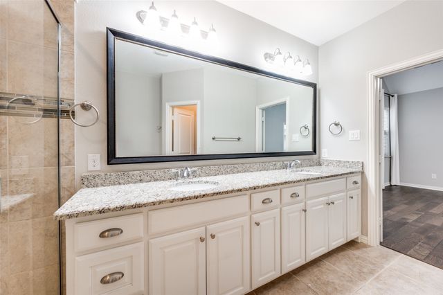 4646 Rhett Lane F, Carrollton, TX 75010