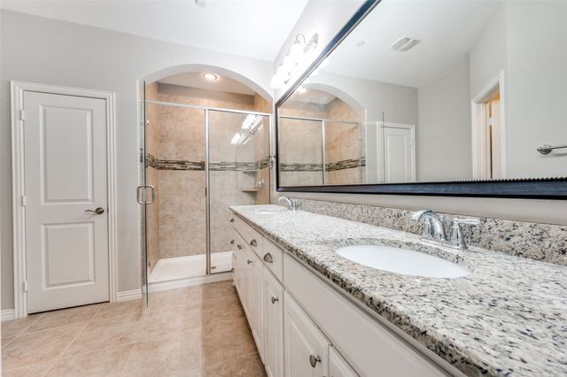 4646 Rhett Lane F, Carrollton, TX 75010