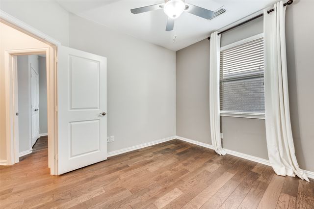 4646 Rhett Lane F, Carrollton, TX 75010