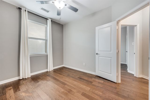 4646 Rhett Lane F, Carrollton, TX 75010