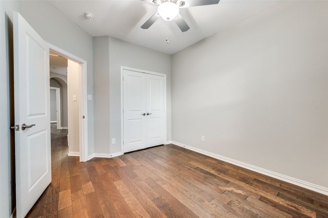 4646 Rhett Lane F, Carrollton, TX 75010