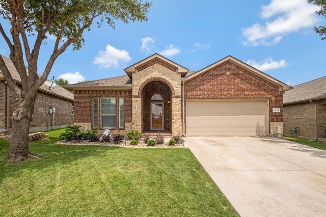 2725 Albatross Lane, Fort Worth, TX 76177