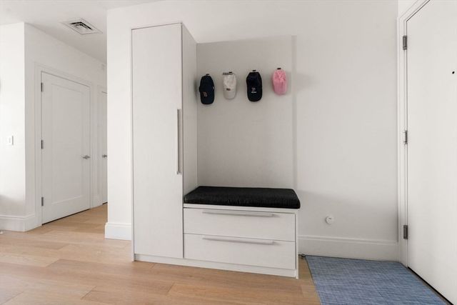 380 Harrison Avenue 14G, Boston, MA 02118