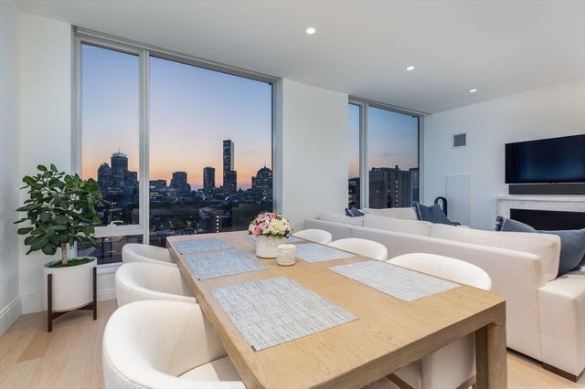 380 Harrison Avenue 14G, Boston, MA 02118