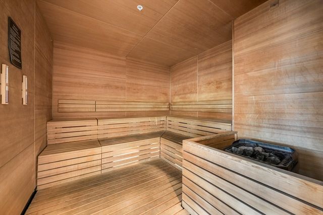 380 Harrison Avenue 14G, Boston, MA 02118