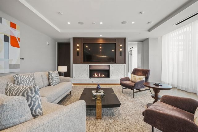 380 Harrison Avenue 14G, Boston, MA 02118