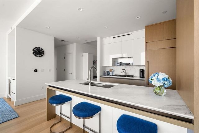 380 Harrison Avenue 14G, Boston, MA 02118