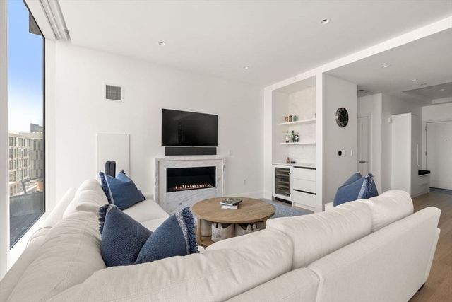 380 Harrison Avenue 14G, Boston, MA 02118