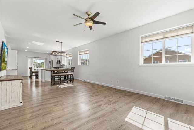 1821 Farm View DRIVE, Grafton, WI 53024