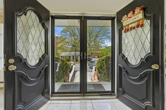 39 Forest Street, Saugus, MA 01904