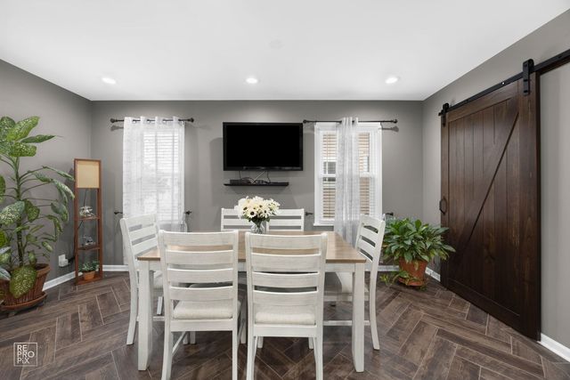 5811 W Patterson Avenue, Chicago, IL 60634