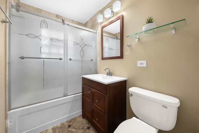 5811 W Patterson Avenue, Chicago, IL 60634