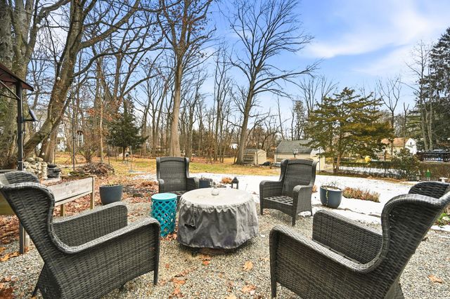 359 Orangeburg Road 2, Pearl River, NY 10965