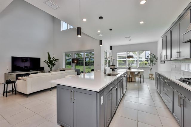 6107 GOLDEN BEACH DRIVE, Apollo Beach, FL 33572
