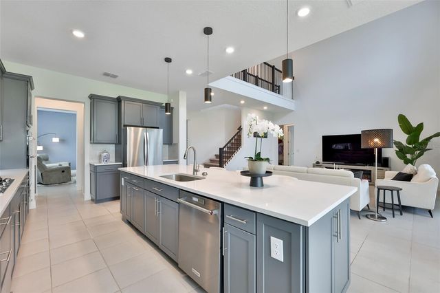 6107 GOLDEN BEACH DRIVE, Apollo Beach, FL 33572