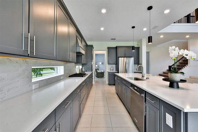 6107 GOLDEN BEACH DRIVE, Apollo Beach, FL 33572
