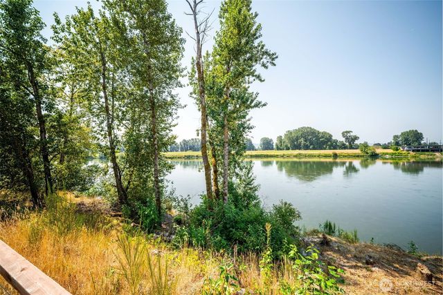 2012 Fairway Drive, Kelso, WA 98626