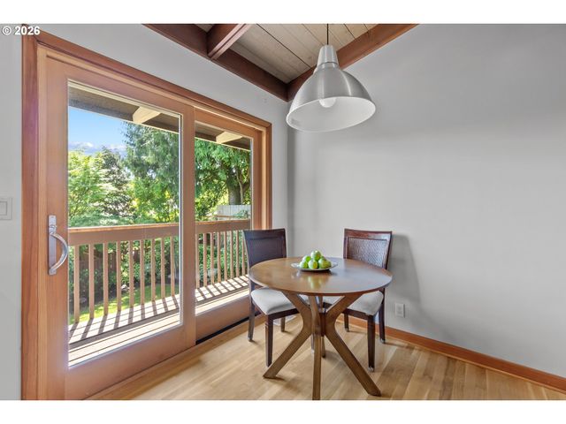 7310 Se CLAY St, Portland, OR 97215