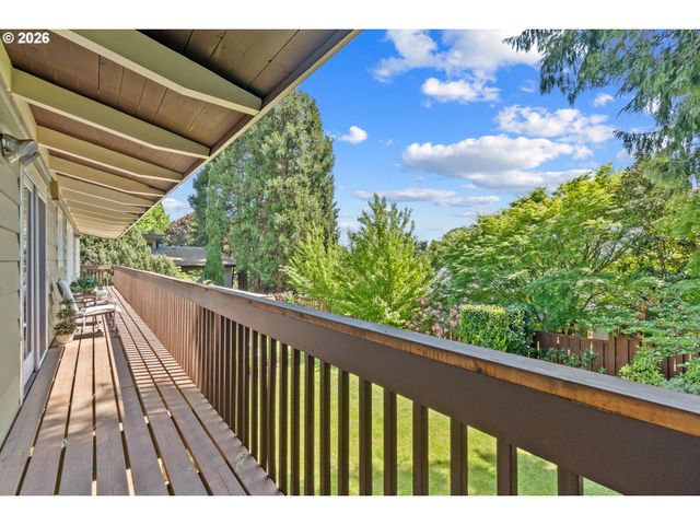 7310 Se CLAY St, Portland, OR 97215