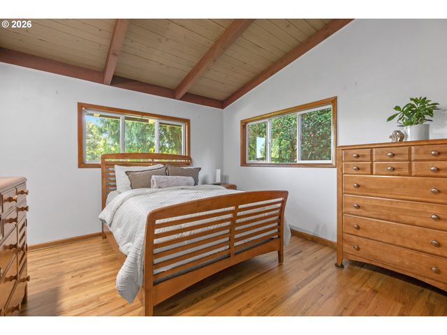 7310 Se CLAY St, Portland, OR 97215