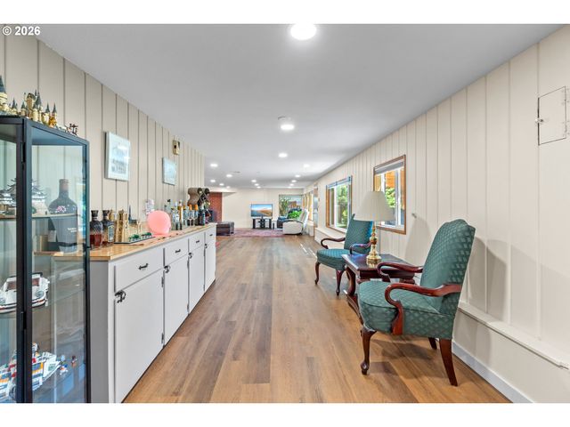 7310 Se CLAY St, Portland, OR 97215