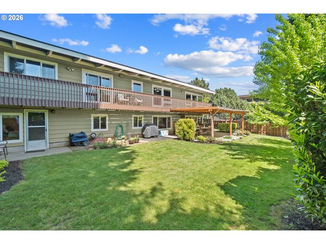 7310 Se CLAY St, Portland, OR 97215