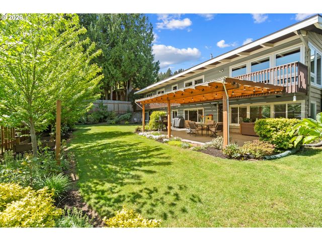 7310 Se CLAY St, Portland, OR 97215