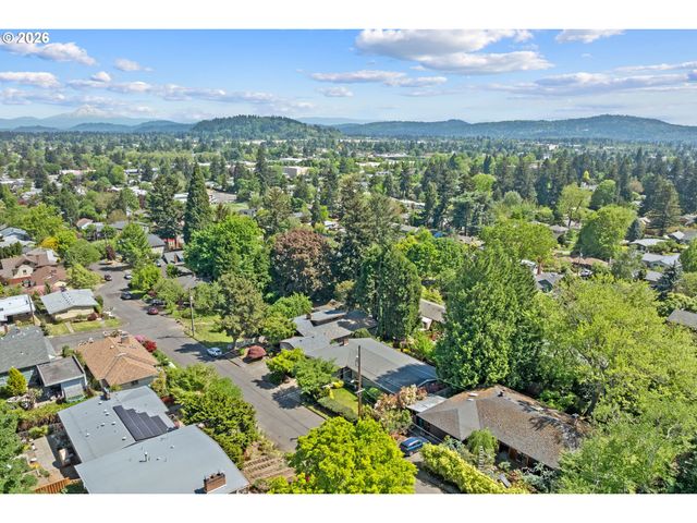 7310 Se CLAY St, Portland, OR 97215