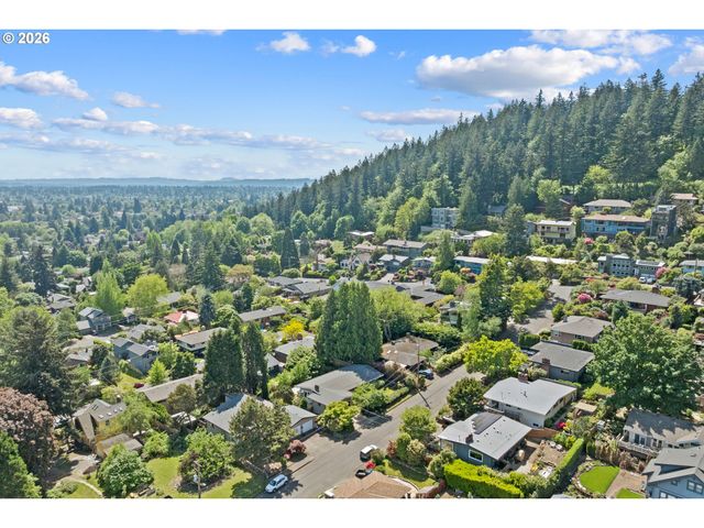 7310 Se CLAY St, Portland, OR 97215