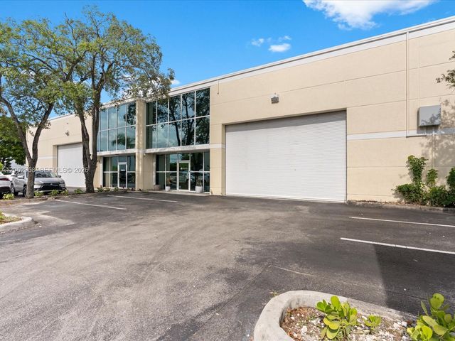 8011 NW 29th St 8011, Doral, FL 33122