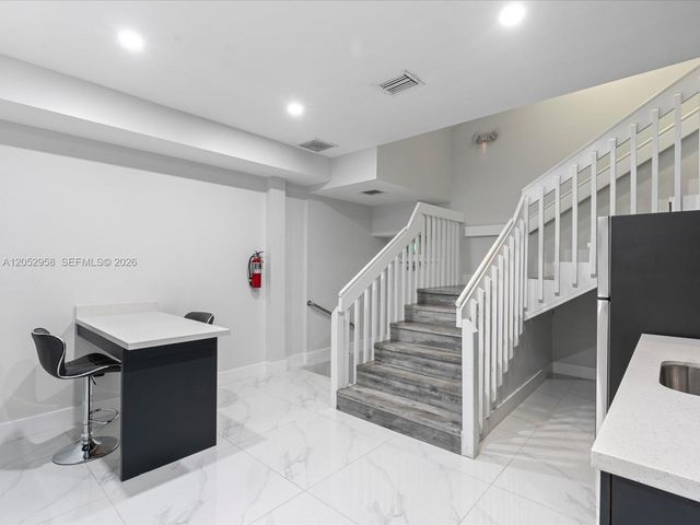8011 NW 29th St 8011, Doral, FL 33122