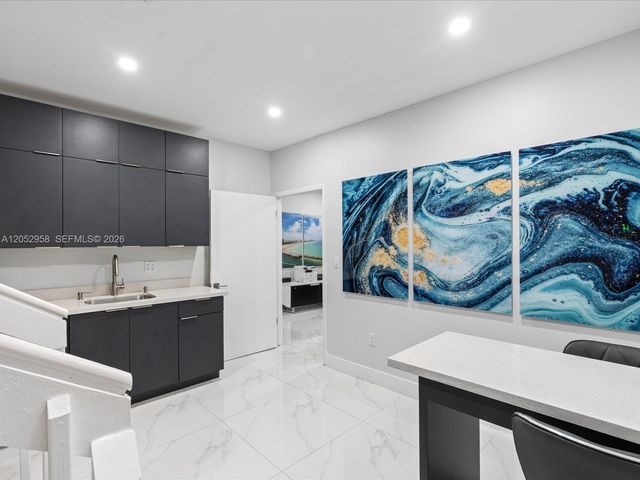 8011 NW 29th St 8011, Doral, FL 33122