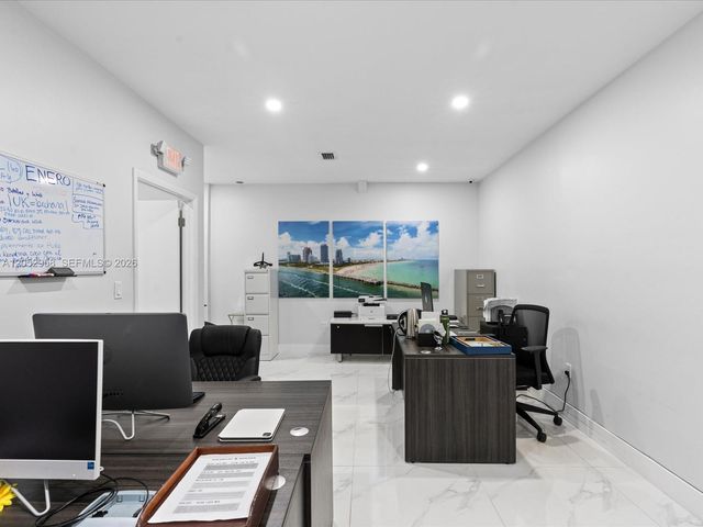 8011 NW 29th St 8011, Doral, FL 33122