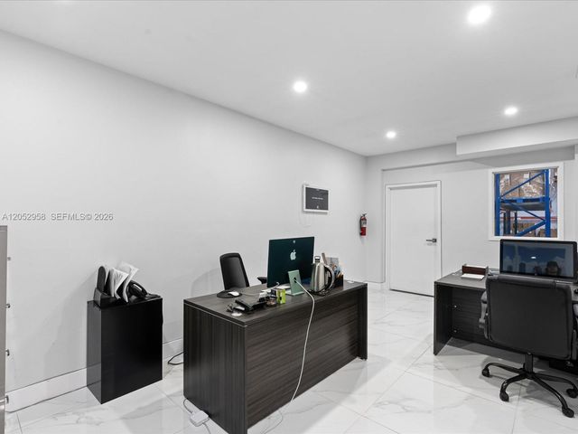 8011 NW 29th St 8011, Doral, FL 33122
