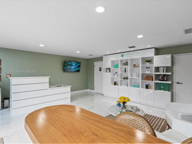 8011 NW 29th St 8011, Doral, FL 33122