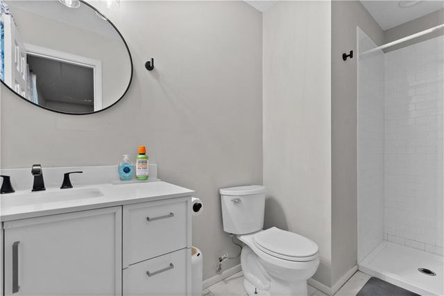 13205 Overhill Road, Grandview, MO 64030